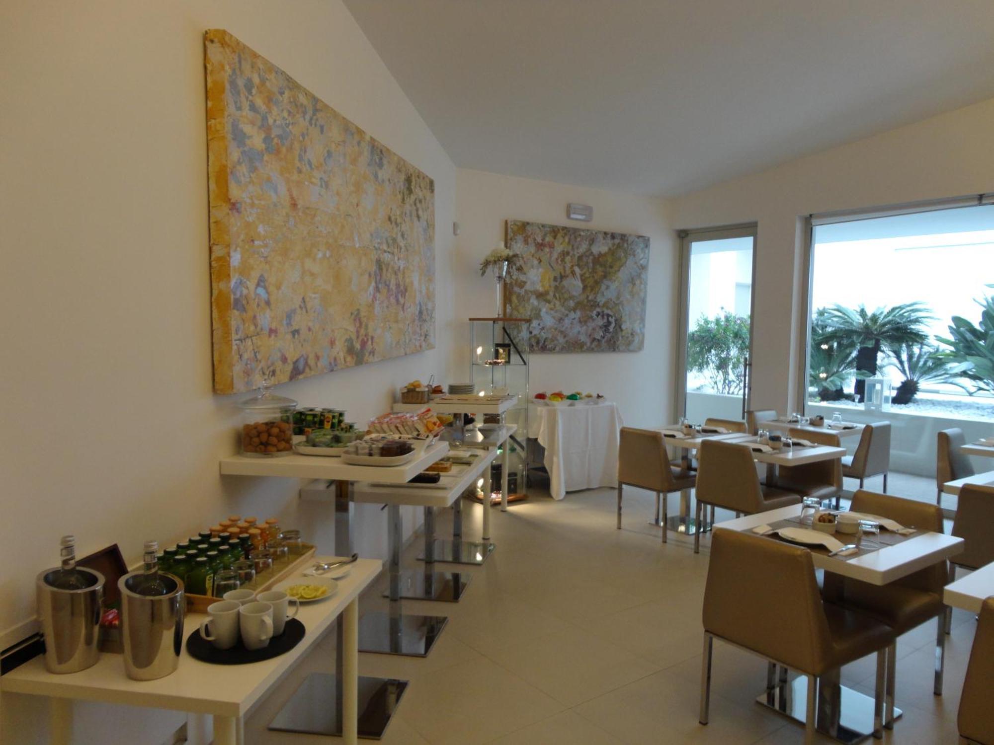 Soglow Business Class Hotel Molfetta Exterior photo